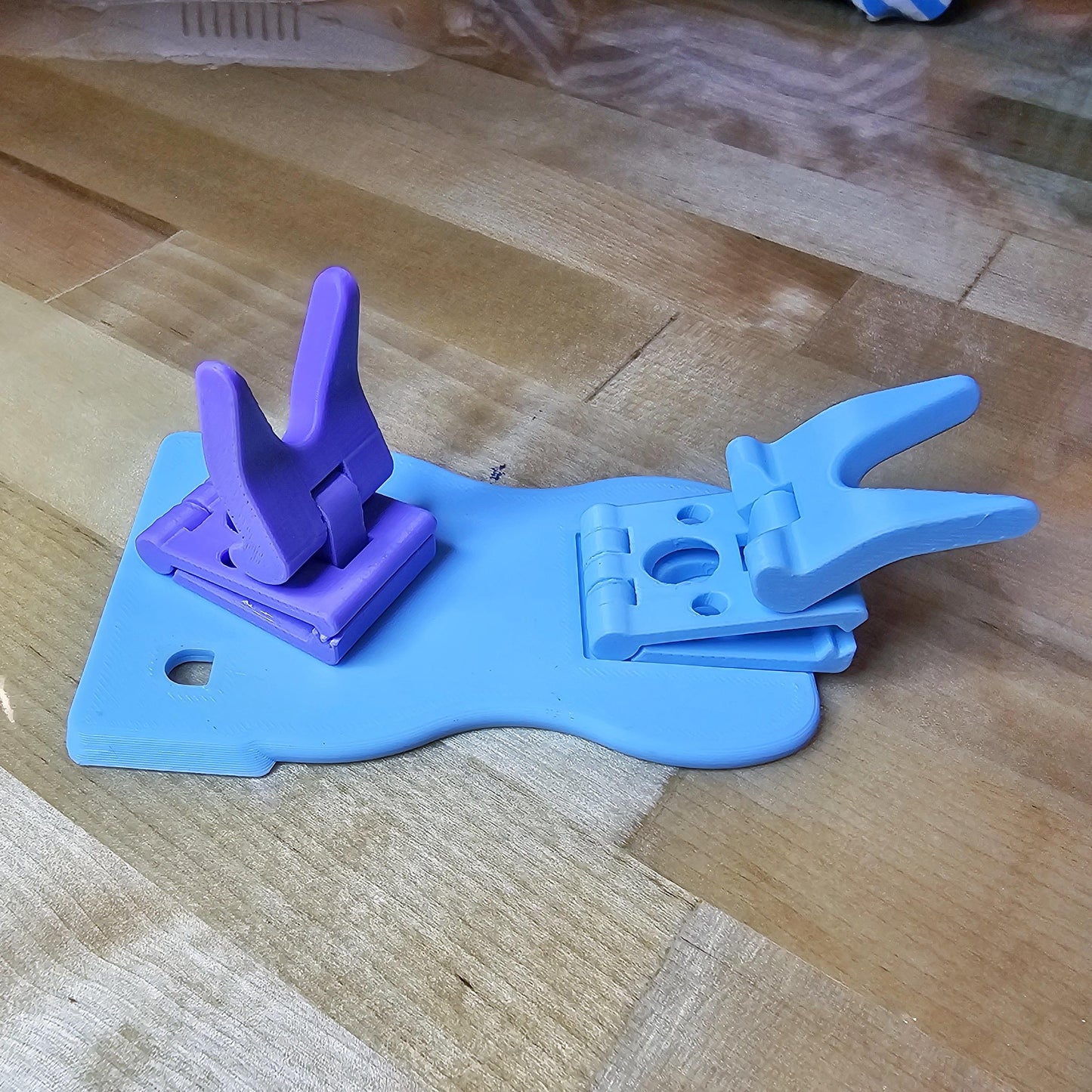 G-Tube Station™ Pouch Clip Kate Farms | Feeding Bag Hanging and Securing Clamp | 2-Pack