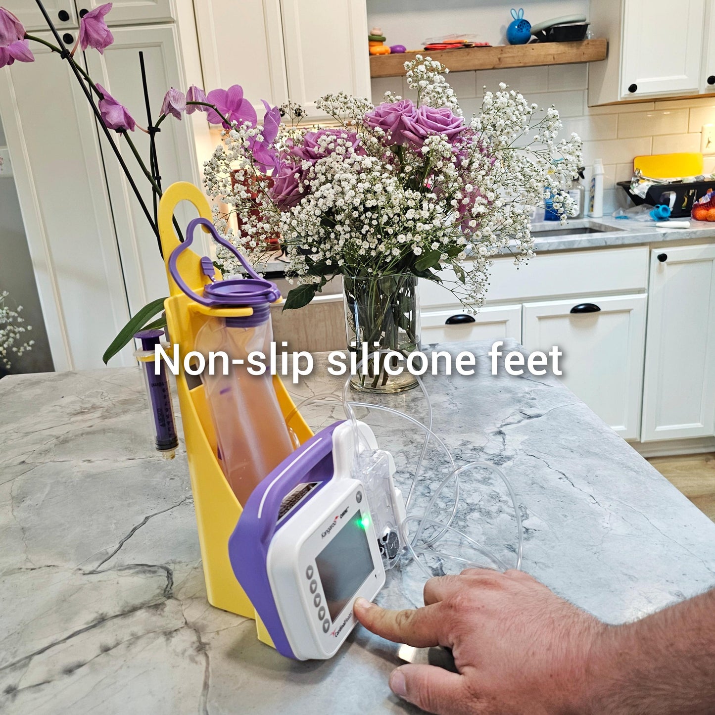 G-Tube Station™ | Feeding Pump Holder Stand with Syringe Clip | 500ml & 1000ml Bags | Compatible with Kangaroo OMNI