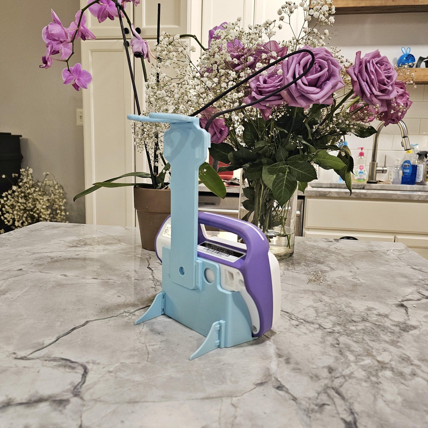 G-Tube Station™ Travel Station | Feeding Pump Carrier Stand for 500ml Bags | Compatible with Kangaroo OMNI